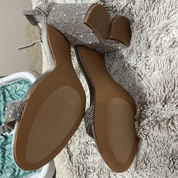 Steve Madden brand new rhinestone 9.5 block heel - Picture 12 of 16